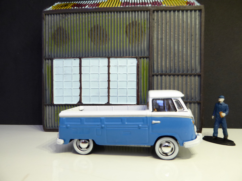 Illustration for article titled Hot Sixty 4th: White Wall Wagen Wednesday